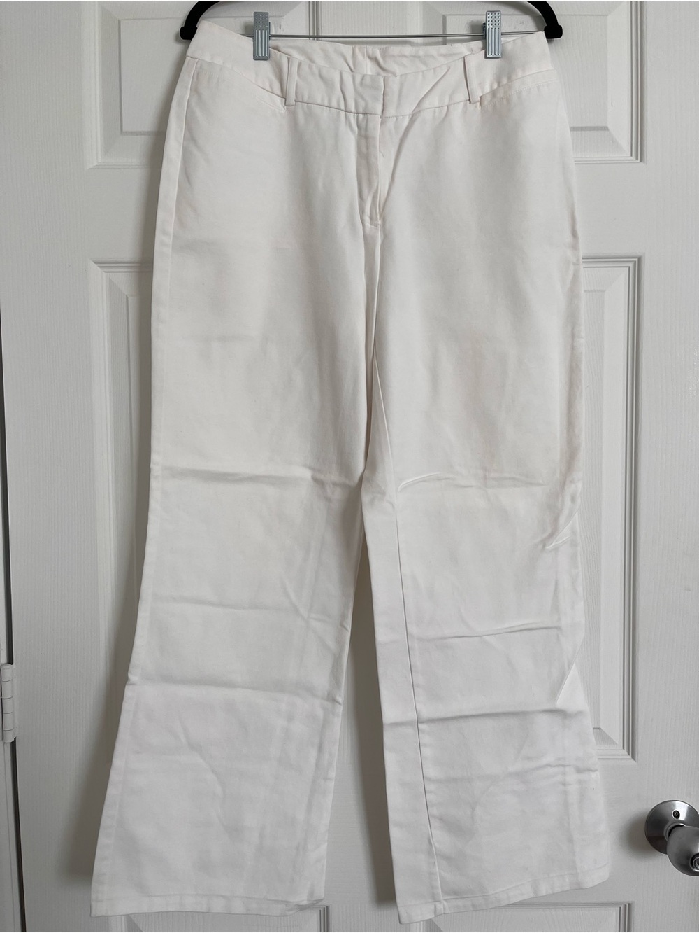 Women’s White Straight-Leg Pant